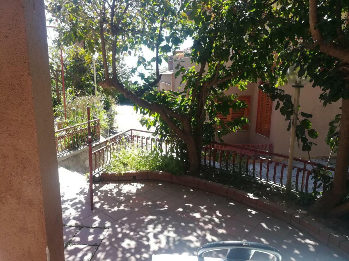 Elegance Apartment Taormina Letojanni Exterior photo